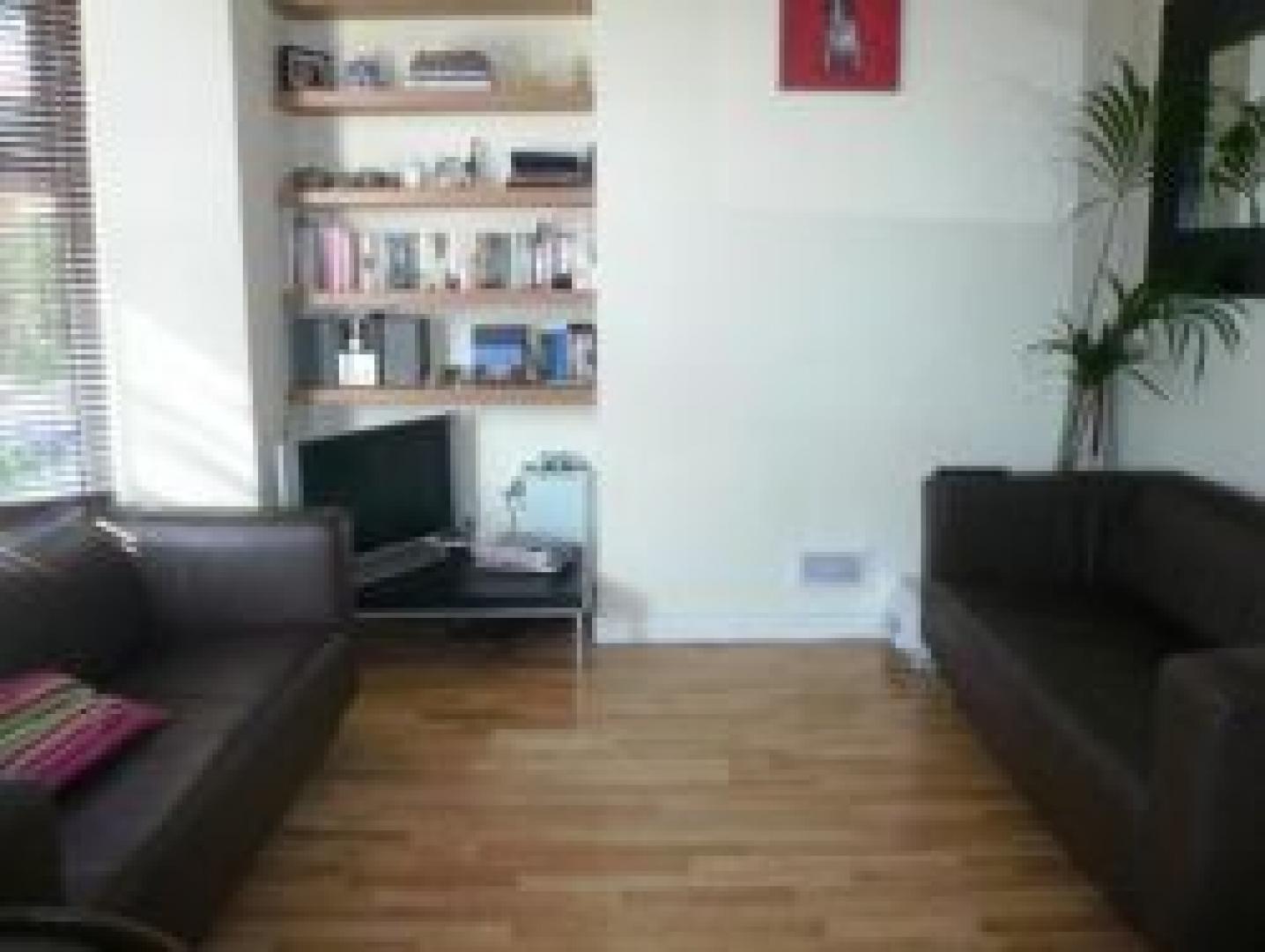 			2 Bedroom, 1 bath, 1 reception Flat			 Ashmore Road, MAIDA VALE/QUEENS PARK